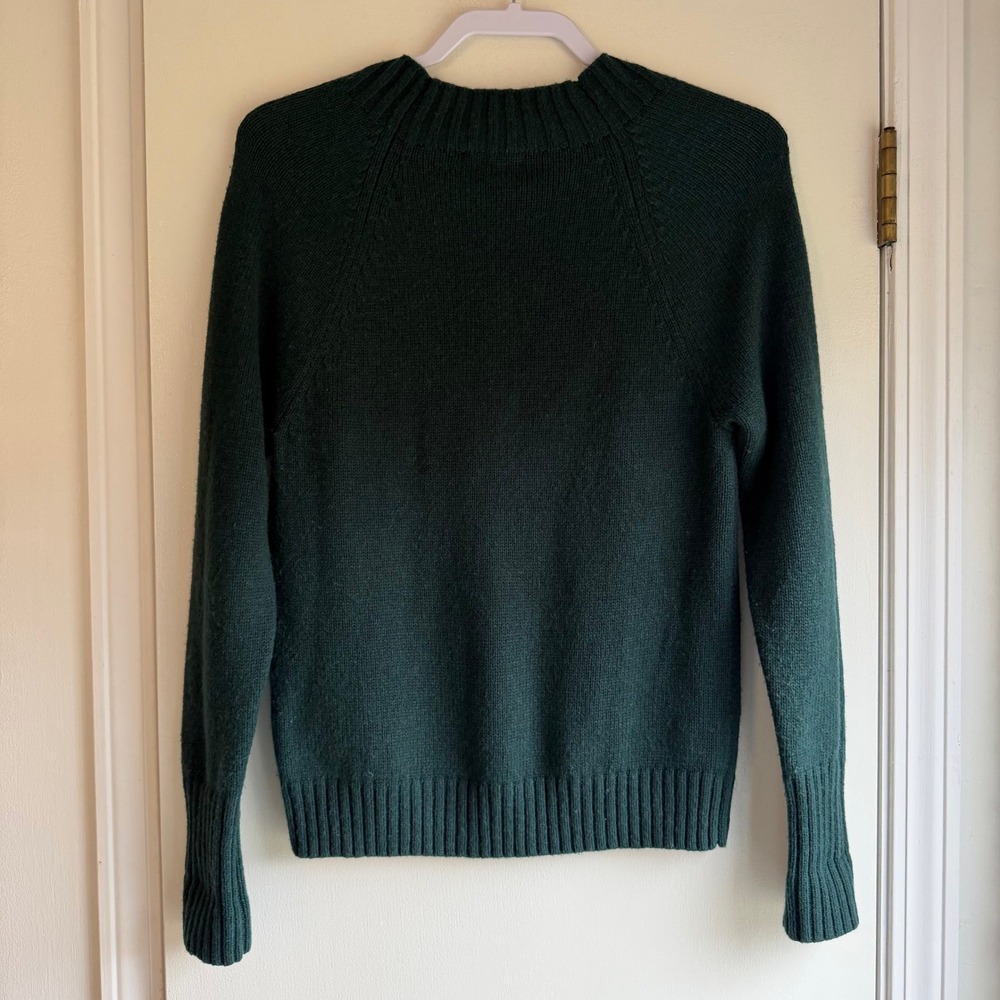 J.Crew Womens Forest Green Rhinestone Flower Button Embellished Sweater XS - Picture 5 of 7